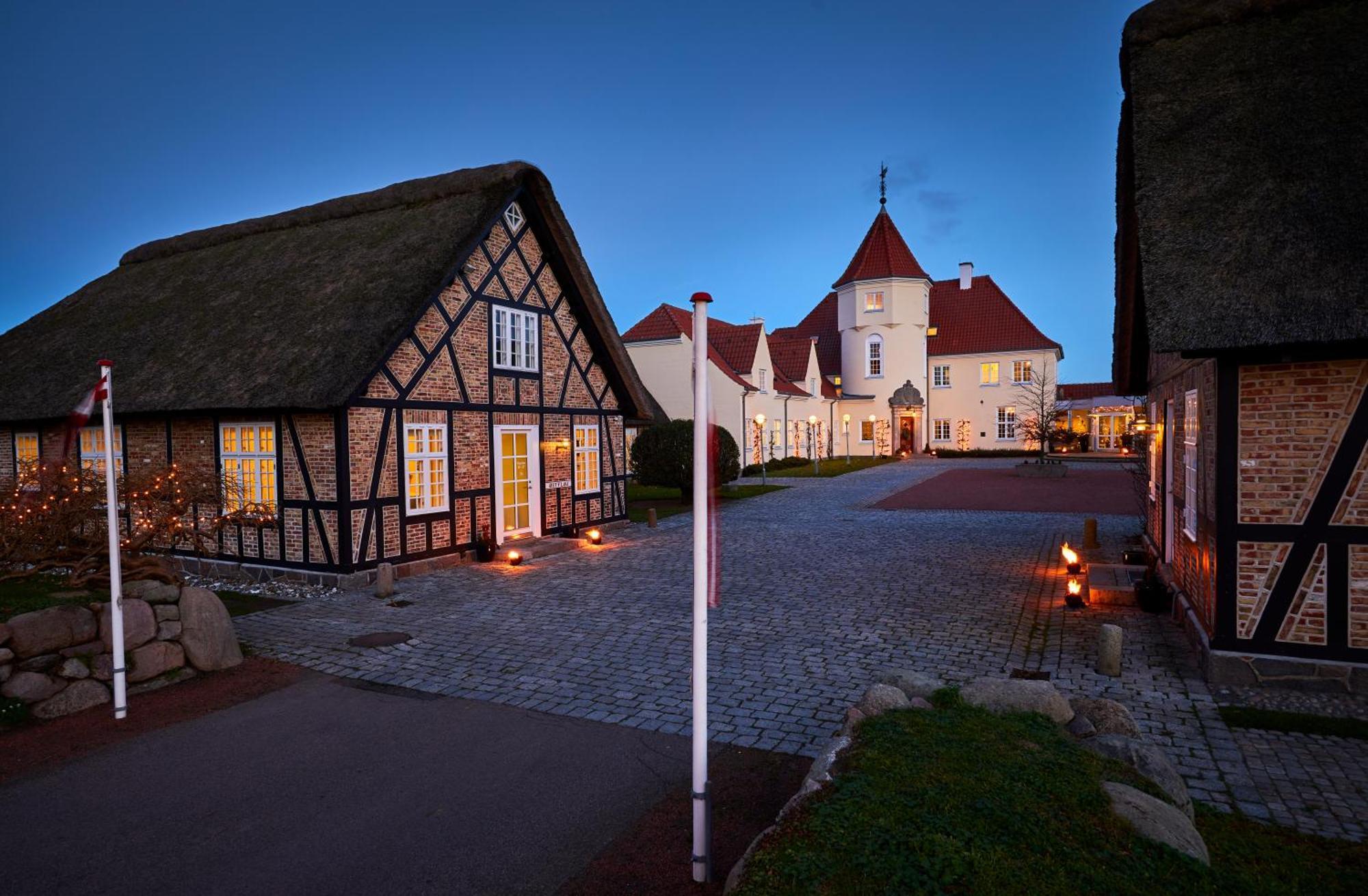 Gl. Avernaes Sinatur Hotel & Konference Ebberup Extérieur photo