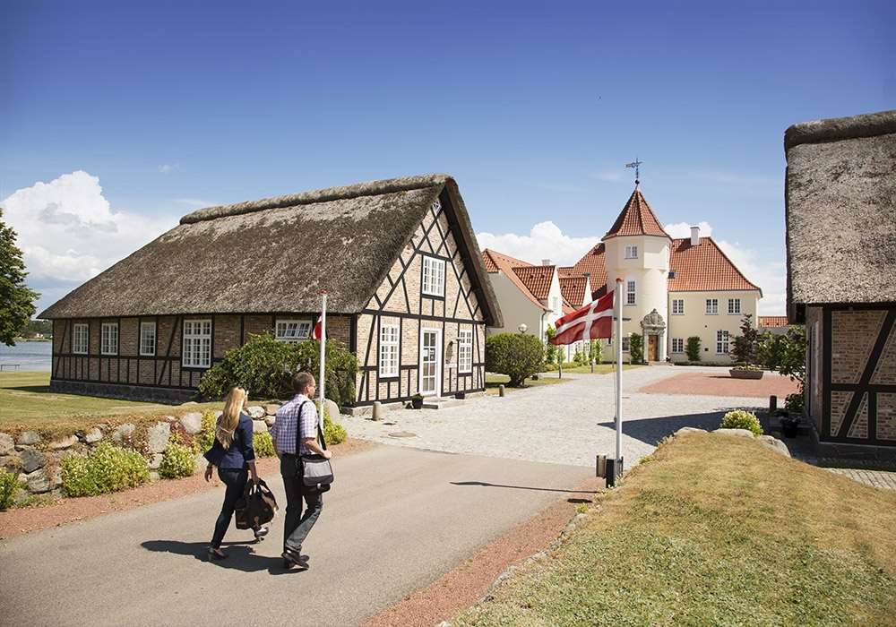 Gl. Avernaes Sinatur Hotel & Konference Ebberup Extérieur photo
