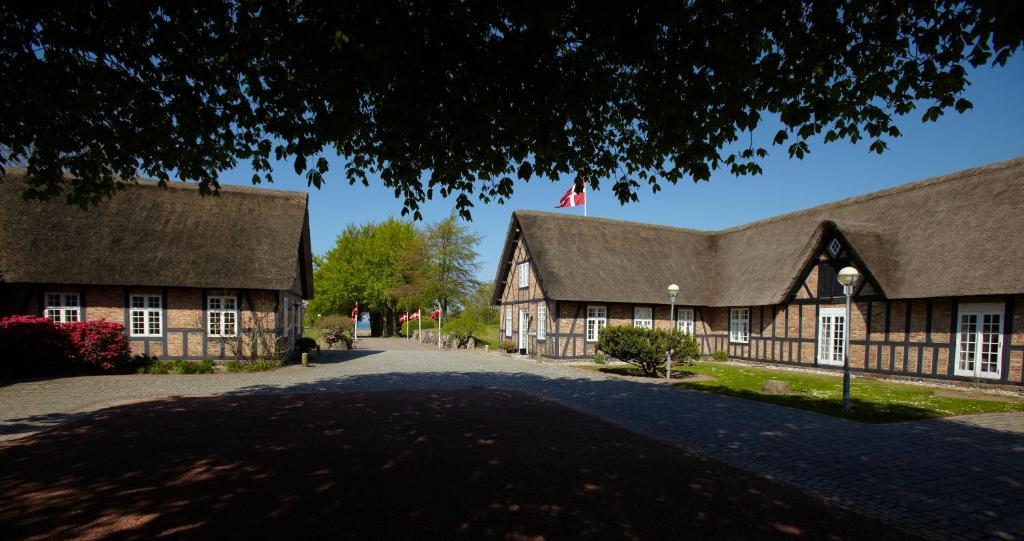 Gl. Avernaes Sinatur Hotel & Konference Ebberup Extérieur photo