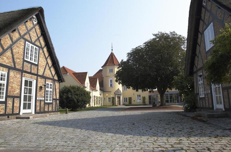 Gl. Avernaes Sinatur Hotel & Konference Ebberup Extérieur photo